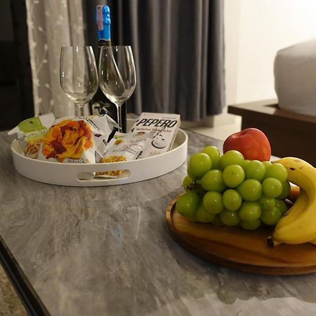 Sea Hills Resort Patong Esterno foto