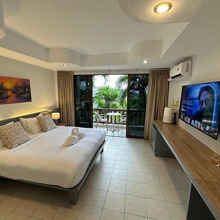 Sea Hills Resort Patong Esterno foto