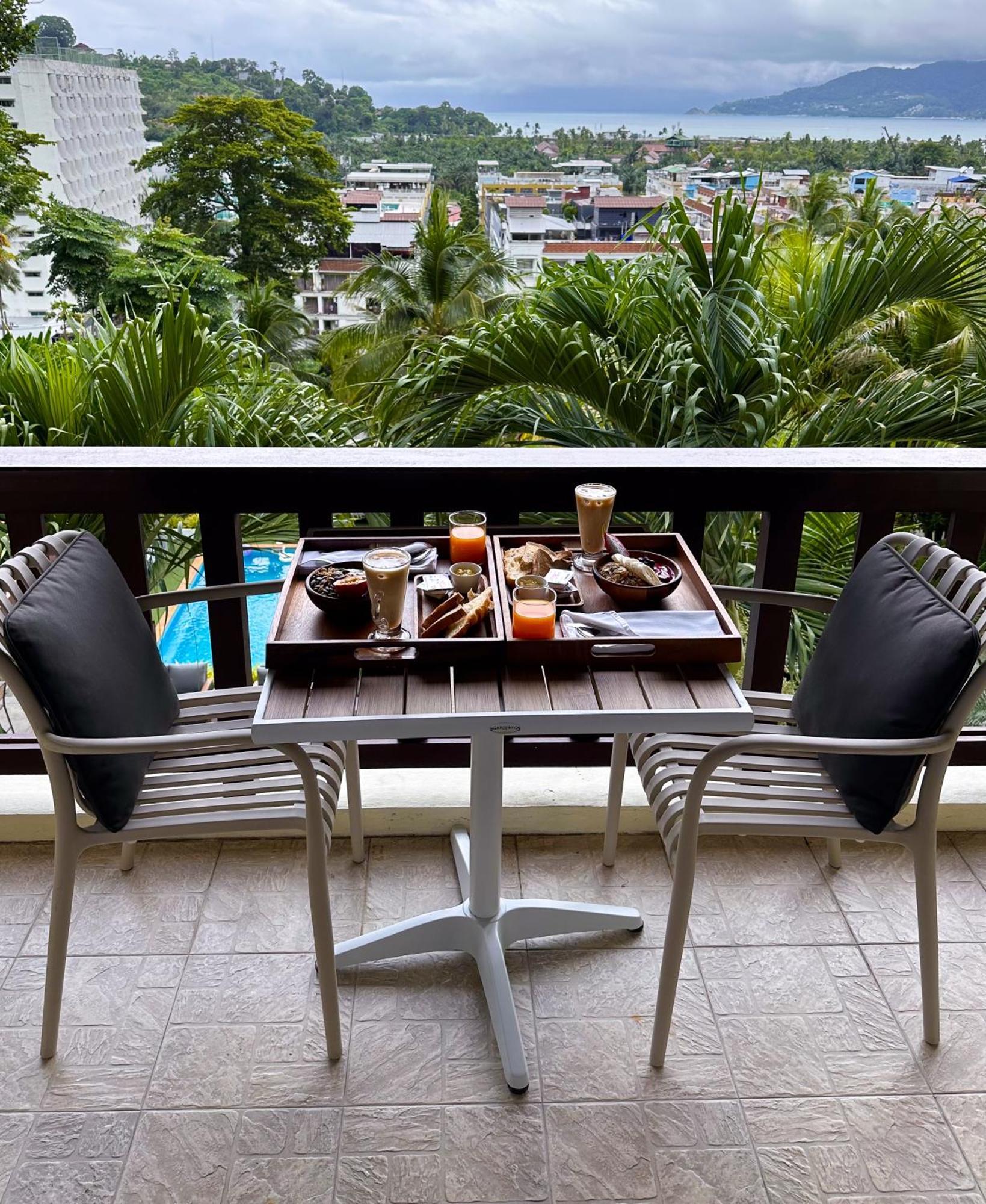 Sea Hills Resort Patong Esterno foto