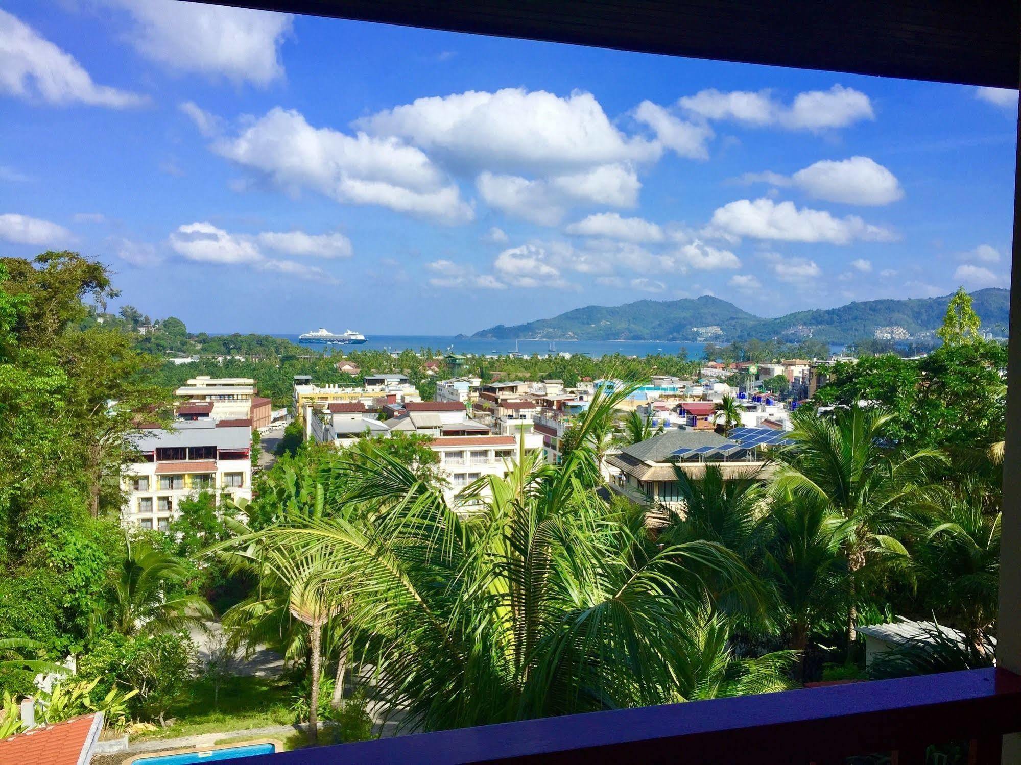Sea Hills Resort Patong Esterno foto