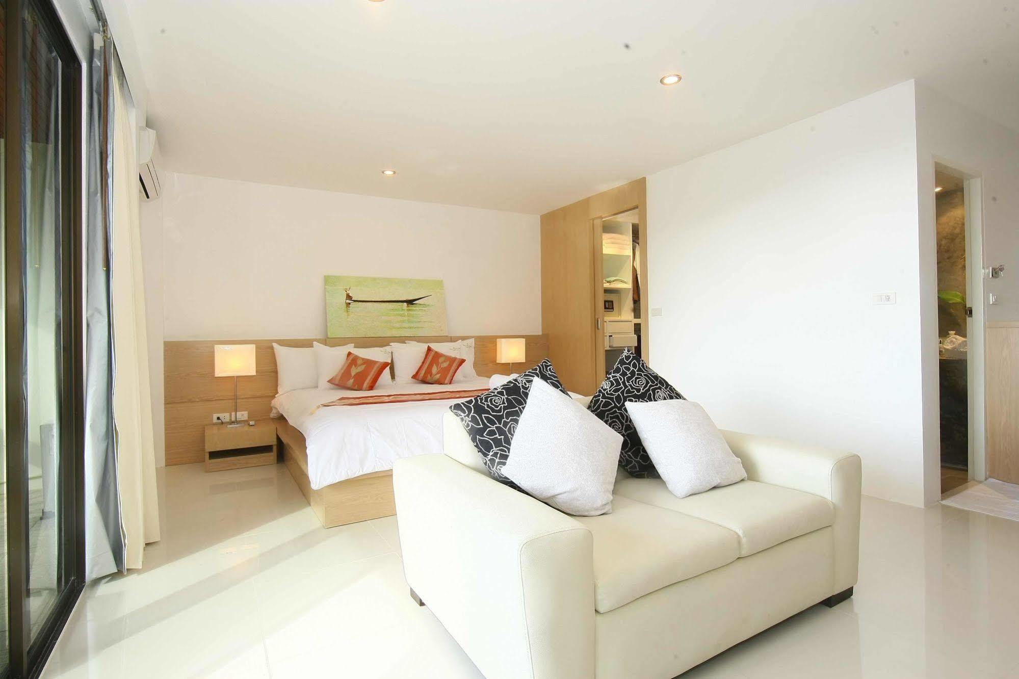 Sea Hills Resort Patong Esterno foto