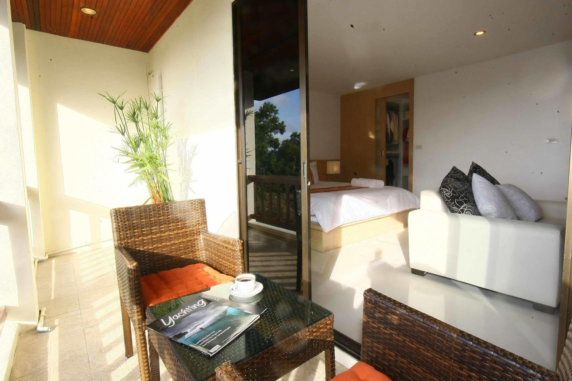 Sea Hills Resort Patong Esterno foto